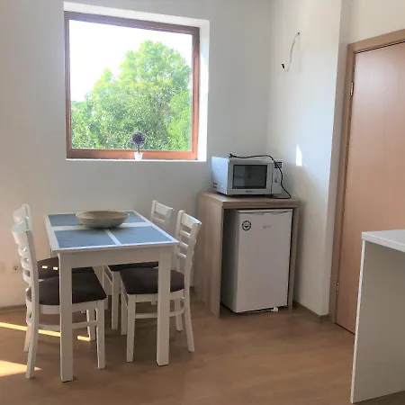 Апартаменти Родопи Apartamento Byala (Varna)