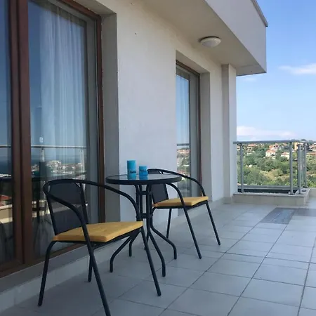 Апартаменти Родопи Apartamento Byala (Varna)
